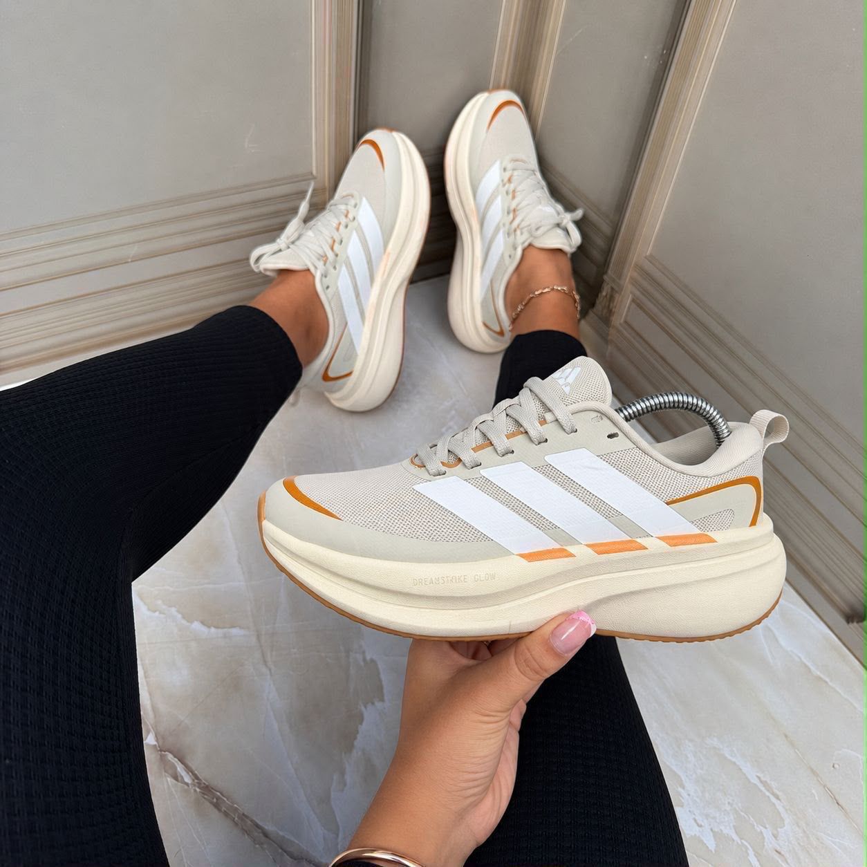 Adidas Response CL (Blanco-Beige-Rosa)