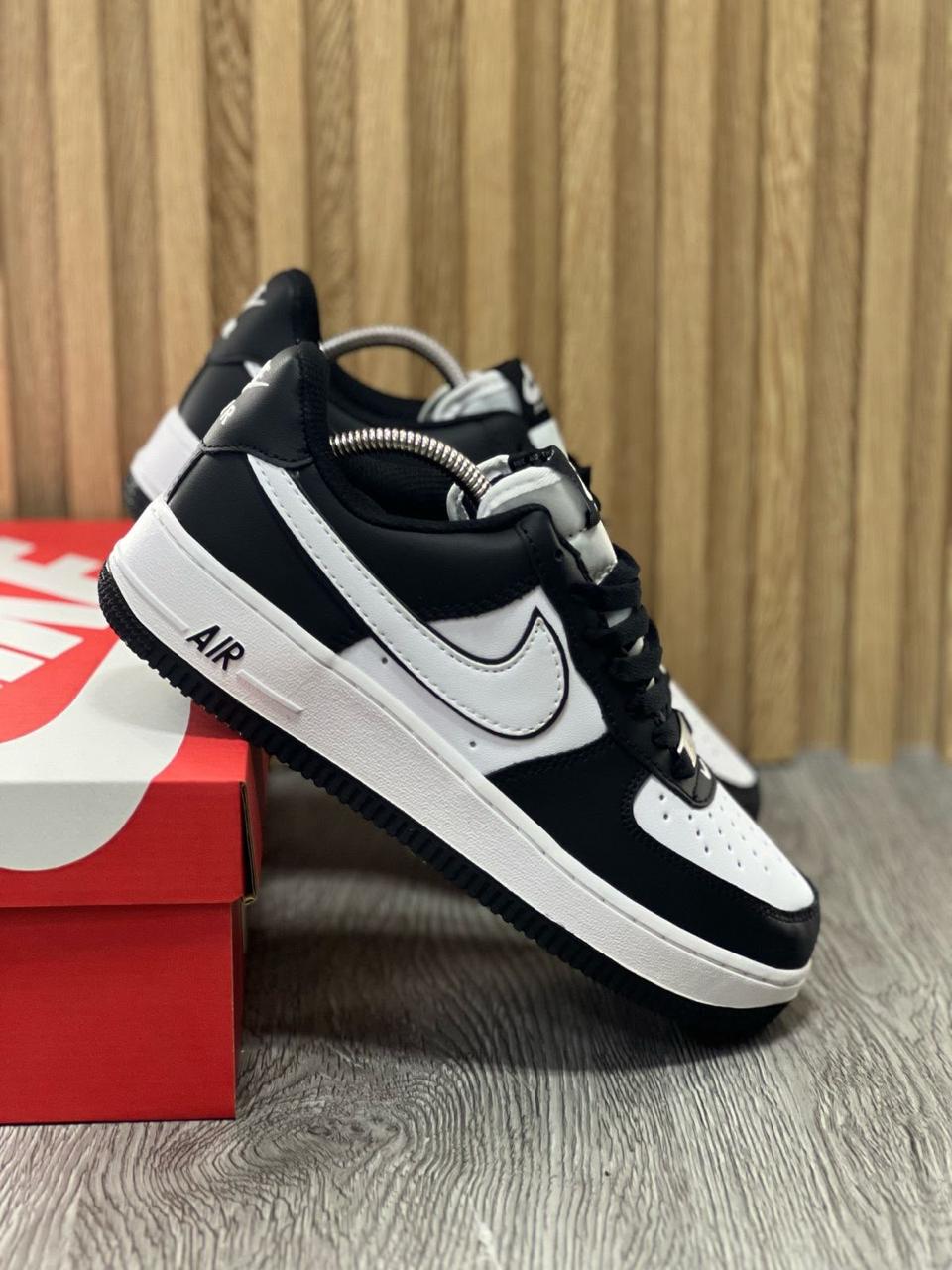 NK FORCE BLACK AND WHITE