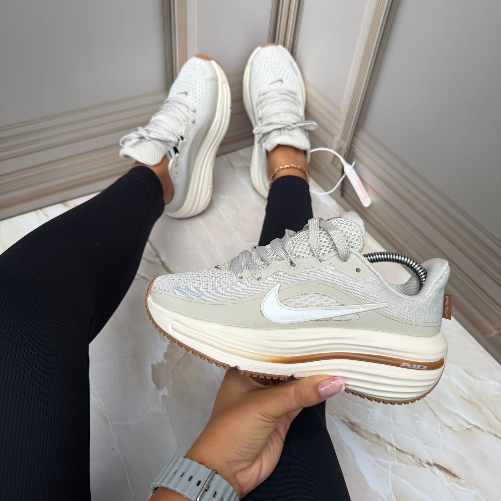 Nike Air Max Plus TN (Beige-Blanco)