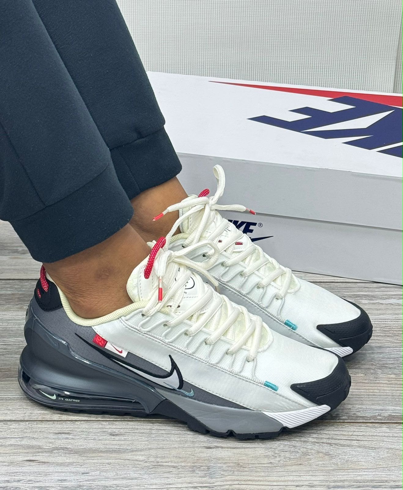 Nike Air Max Plus TN (Blanco-Plata)