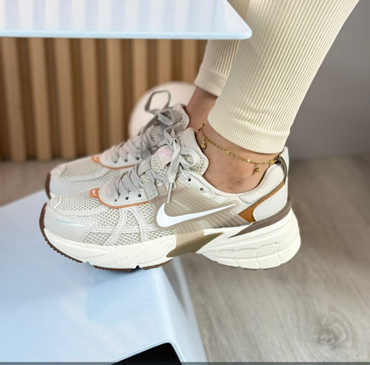 NIKE V2K (BEIGE,CAFE)